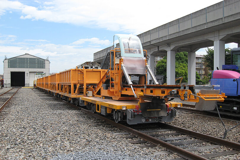 新砕石搬送ホッパー車